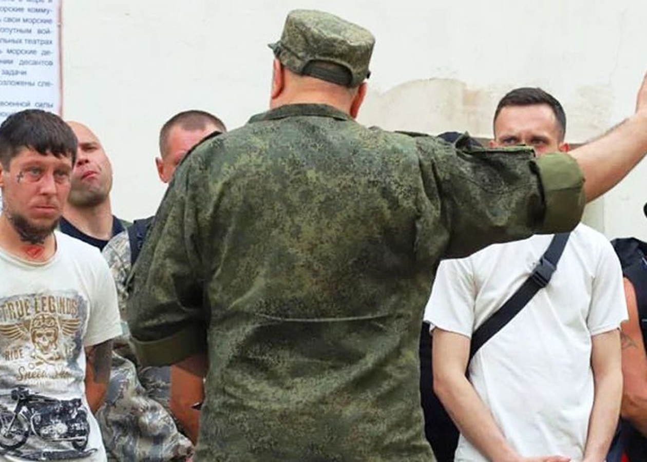 Україна дарує РФ свято "першого мільйону": чи піде Путін на мобілізацію