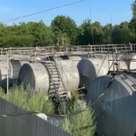 Підпільний нафтозавод працював на Київщині. Поліція повідомила, куди збувалося пальне