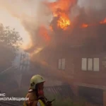 В одній із областей масштабні пожежі підібралися до житлового сектора (фото)