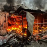 На Харківщині загорівся ринок через атаку БпЛА (фото)