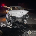 На Закарпатті зіштовхнулись Volkswagen та Skoda: семеро травмованих, серед них діти (фото)