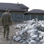 Доки військовий лікувався після поранення, невідомі знесли його будинок