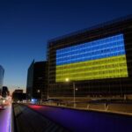 Кольорами мужності сяють будівлі ЄК - фон дер Ляєн
