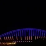 Подільський міст у Києві засяяв кольорами державного прапора