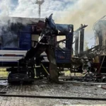 Внаслідок атаки РФ по Шостці поранено близько 30 людей, один чоловік загинув