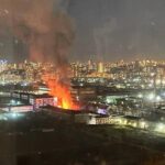 В Єкатеринбурзі спалахнула масштабна пожежа