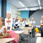 За кордоном верифікували перші суботні та недільні українські школи
