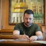 Зеленський ввів санкції проти пропагандистів і ВПК Росії