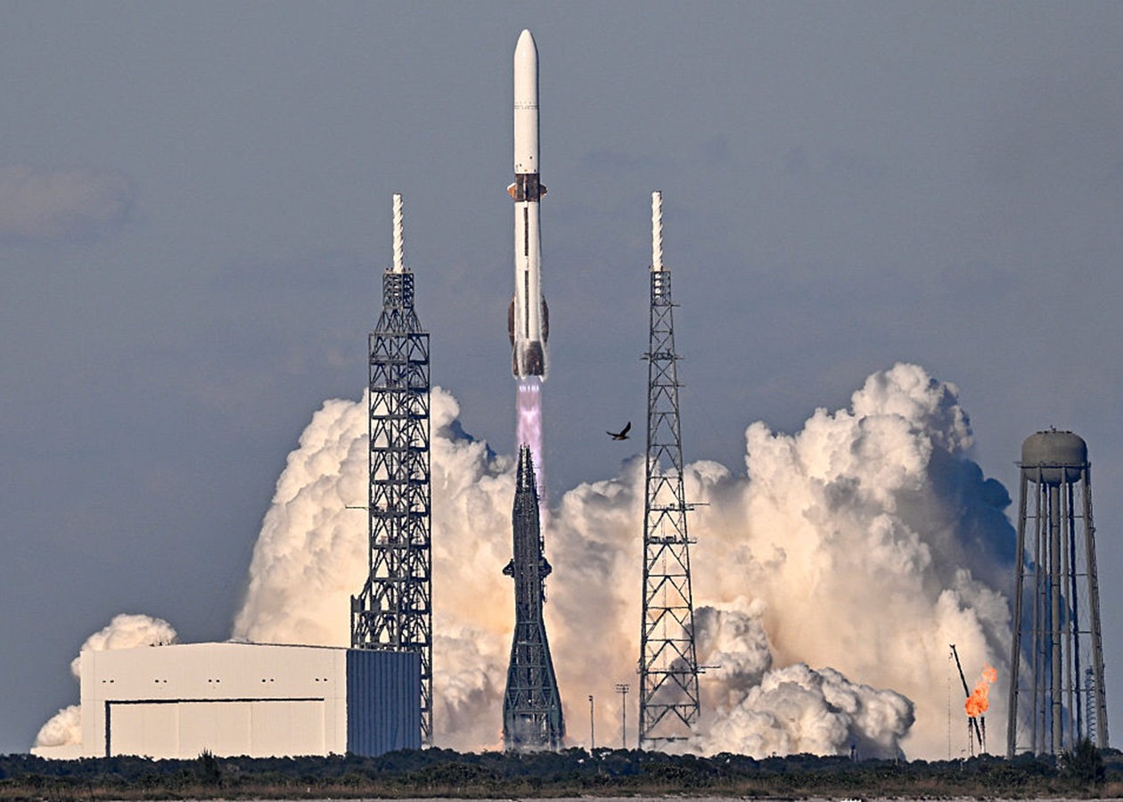 Blue Origin вперше зловила бустер ракети після запуску