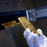 Золото рекордно подорожчало за добу