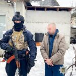 Викрав авто з полігону і відстрілювався: затримання дезертира