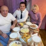 Зеленський розповів про підтримку батьків під час війни